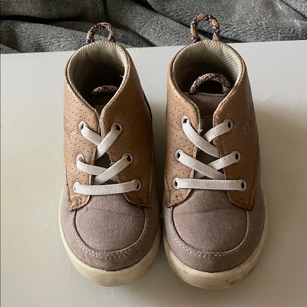 Oshkosh toddler shoes